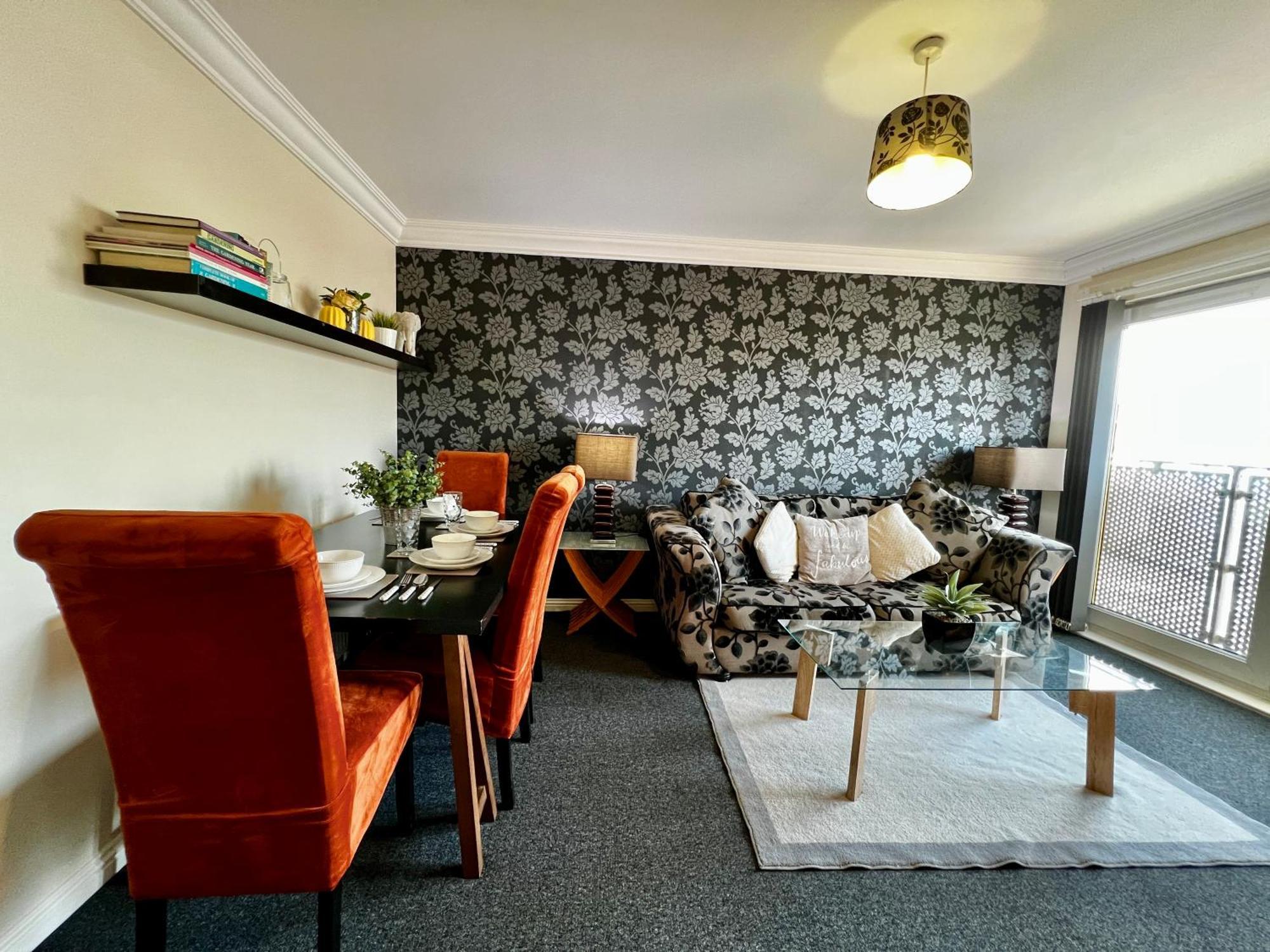 Stylish Modern Flat With Juliet Balcony & Parking Lägenhet Glasgow Exteriör bild
