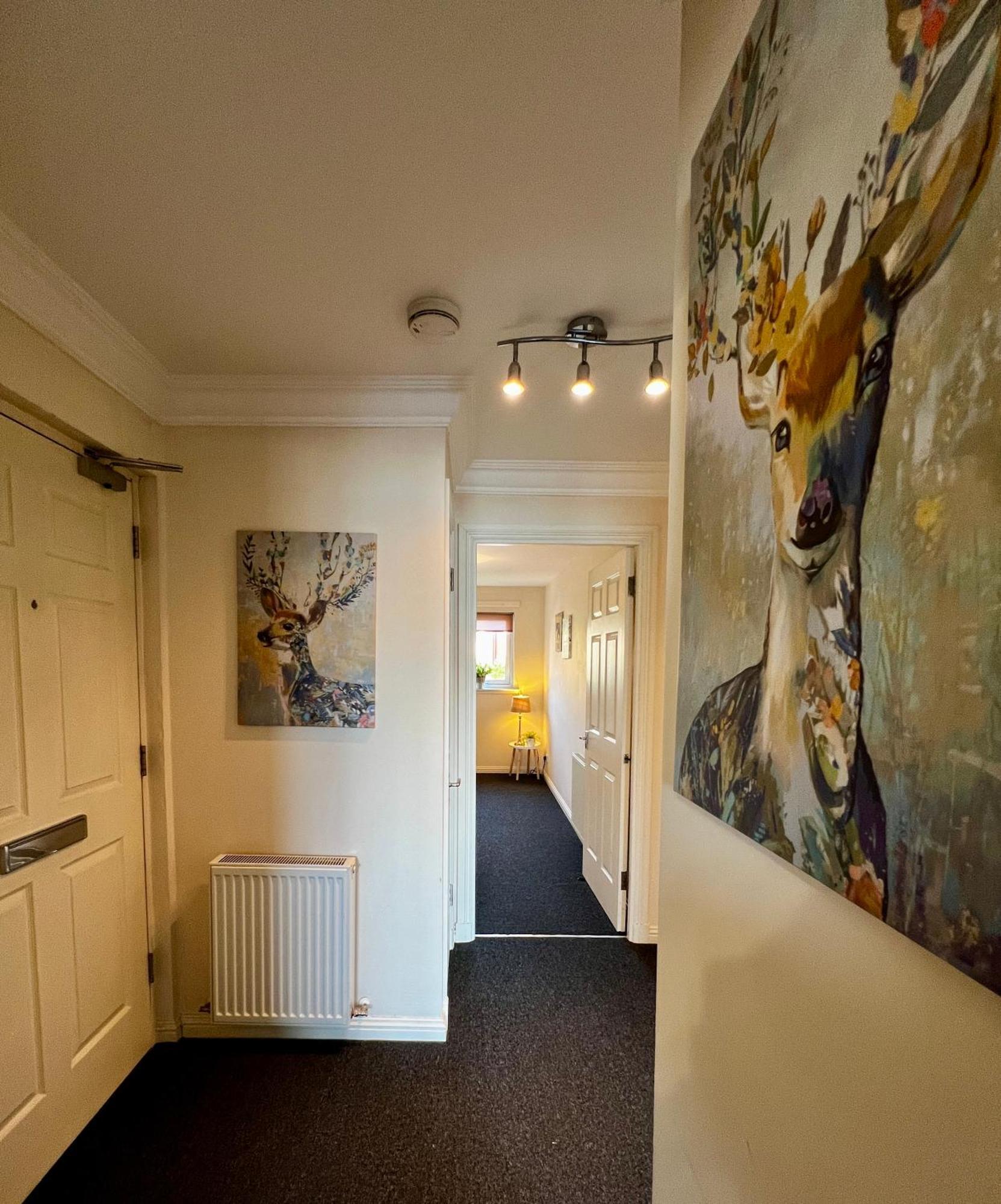 Stylish Modern Flat With Juliet Balcony & Parking Lägenhet Glasgow Exteriör bild